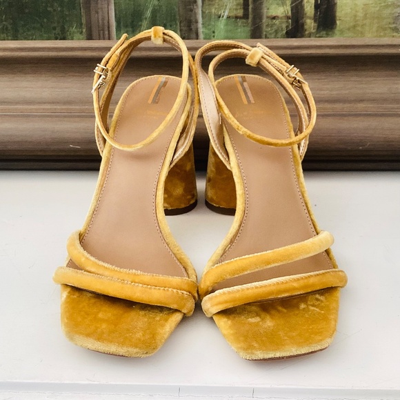 Sam Edelman Kia Block Heels Yellow Velvet Sandals Ankle Strap Buckle Size 8.5 - Picture 2 of 12